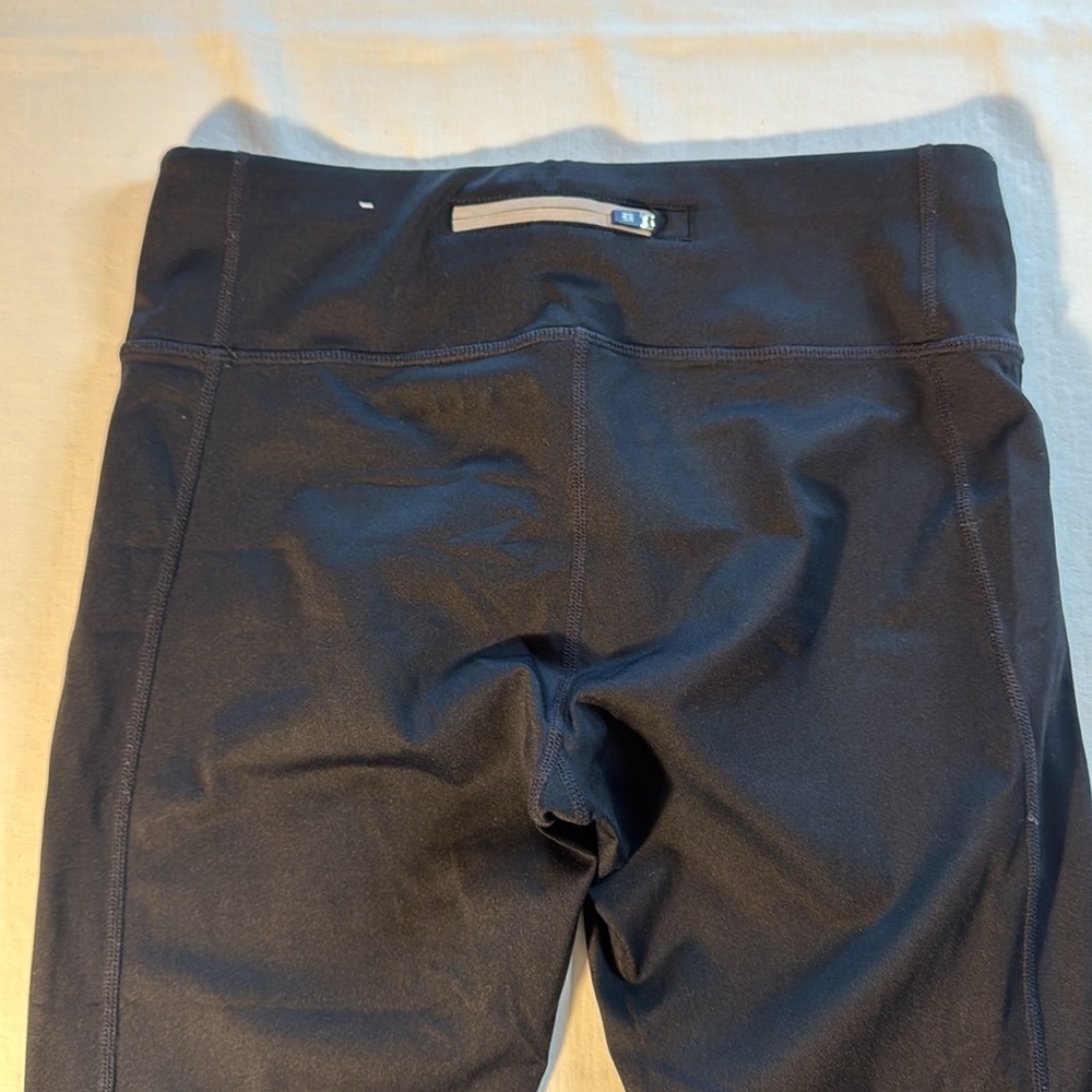Tommy Hilfiger Sport Black Cropped Yoga Pants - Picture 3 of 4
